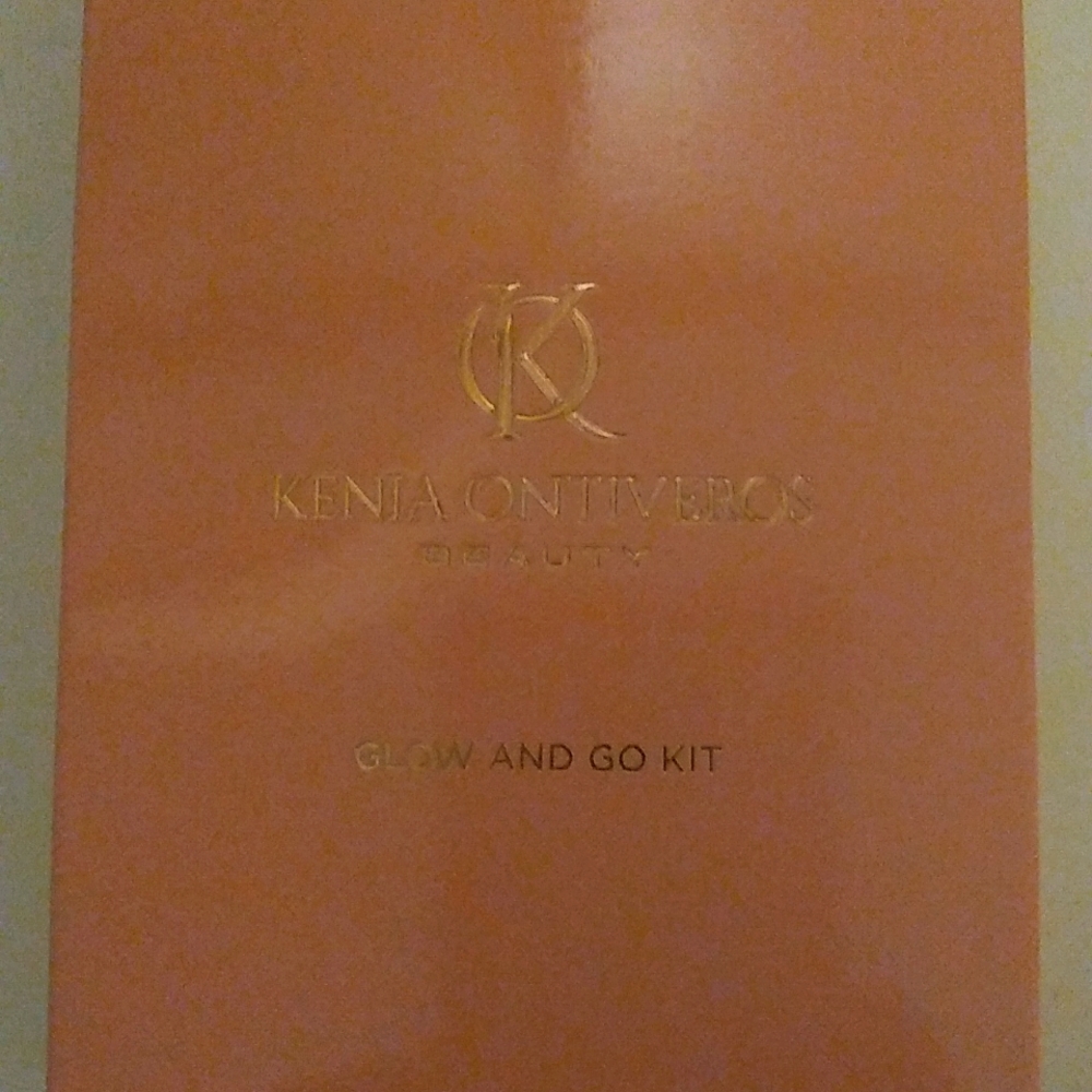 Kenia Ontiveros Beauty Glow and Go Kit